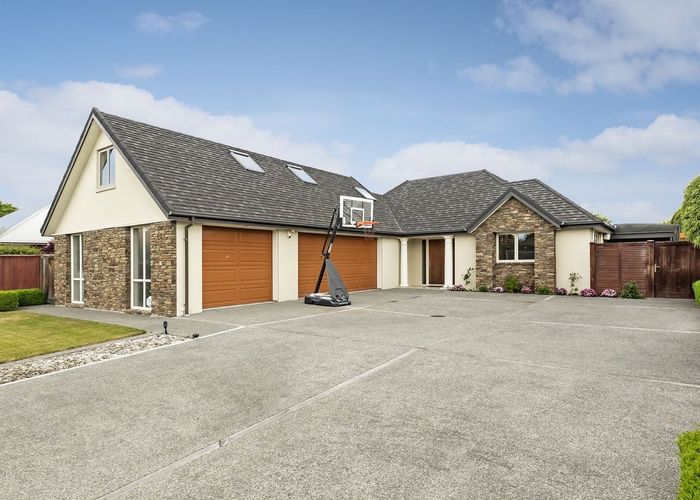  at 18 Lochmore Street, Bishopdale, Christchurch City, Canterbury