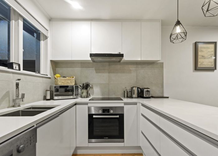 at 2/5 Larchwood Avenue, Westmere, Auckland City, Auckland
