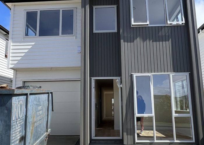  at 82 Castlebane  Drive, Flat Bush, Manukau City, Auckland