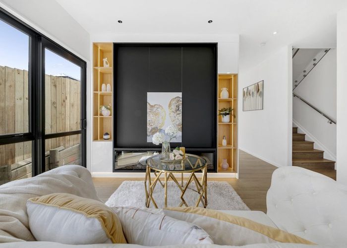  at 5 Kakau Lane, Flat Bush, Manukau City, Auckland