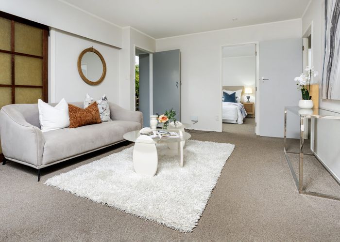  at 2/20 Gladys Avenue, Glenfield, North Shore City, Auckland