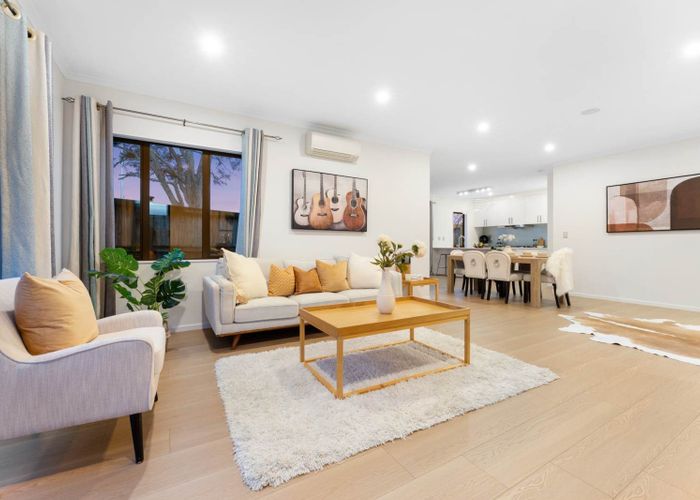  at 39 Bordeaux Parade, Te Atatu South, Waitakere City, Auckland