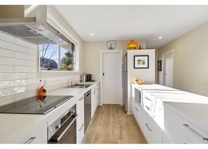  at 6 Oak Place, Gleniti, Timaru