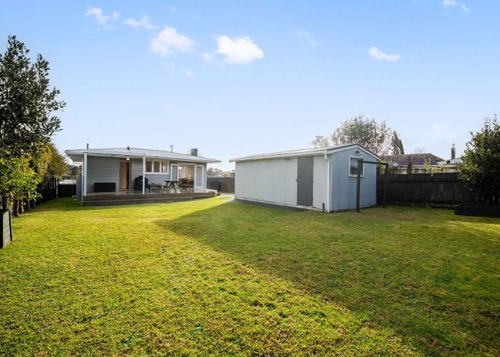  at 9 Roseville Street, New Windsor, Auckland