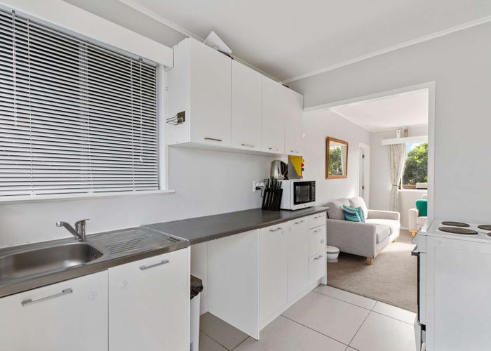  at 2/259 Royal Road, Massey, Auckland