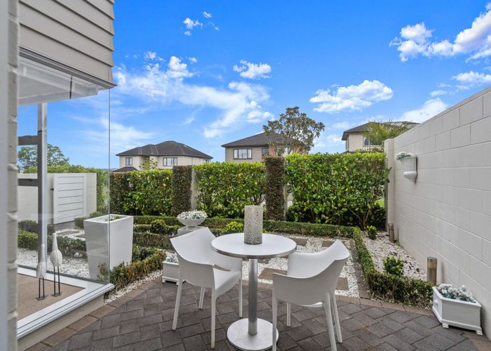  at 52 Topland Drive, Flat Bush, Auckland