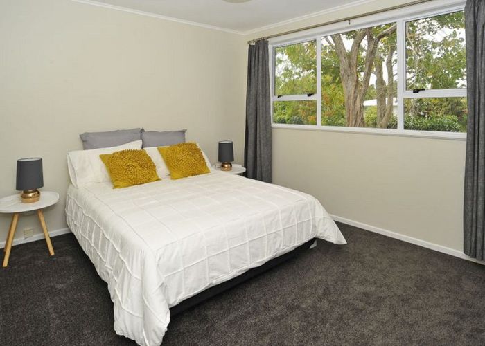  at 27 Beaumonts Way, Manurewa, Manukau City, Auckland