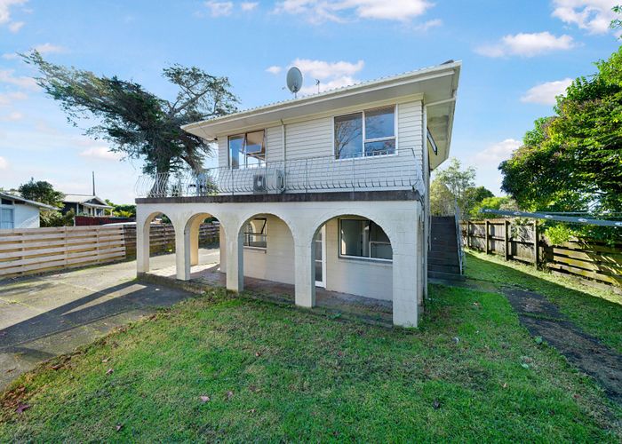 at 381 Triangle Road, Henderson, Auckland