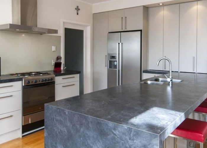  at 1/124 Bucklands Beach Road, Bucklands Beach, Manukau City, Auckland