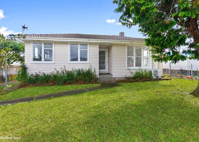  at 4 Winthrop Way, Māngere East, Auckland