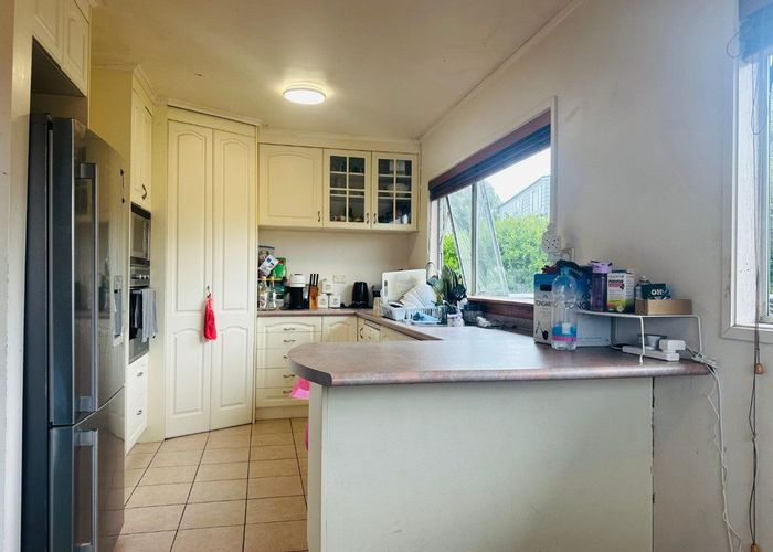  at 196  Methuen Road, New Windsor, Auckland City, Auckland