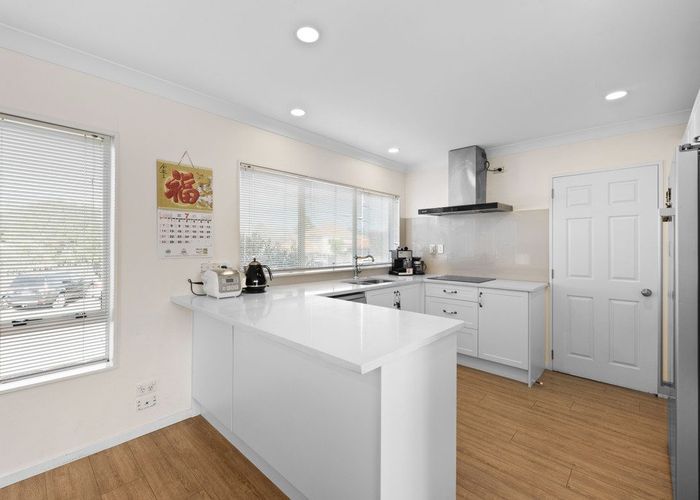  at 1/15 Penruddocke Road, Half Moon Bay, Manukau City, Auckland