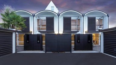  at 2/18 Salisbury Street, Christchurch Central, Christchurch