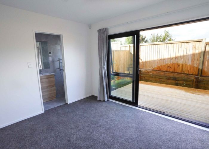  at 6/19 Kingdale Road, Henderson, Auckland