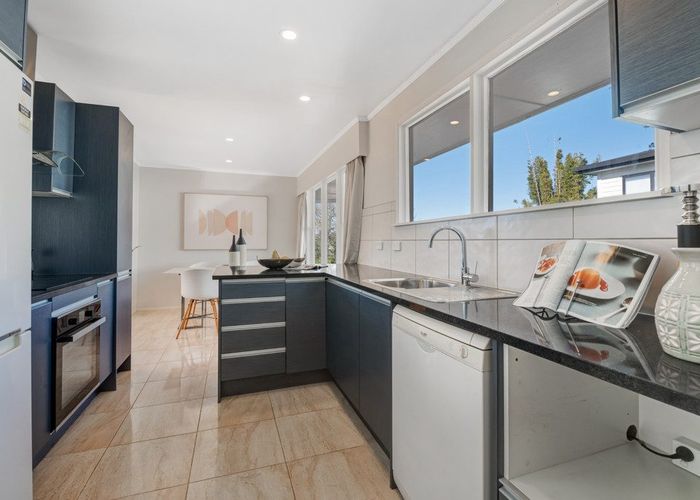  at 3 Gladys Avenue, Glenfield, North Shore City, Auckland