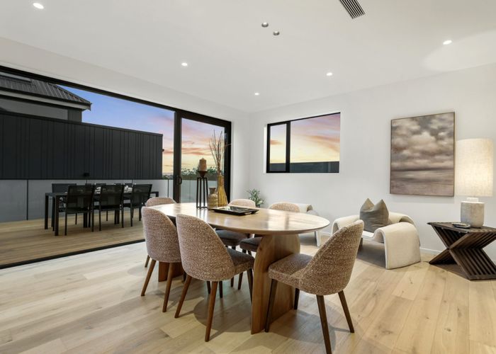  at 8A Serrata Place, Browns Bay, North Shore City, Auckland