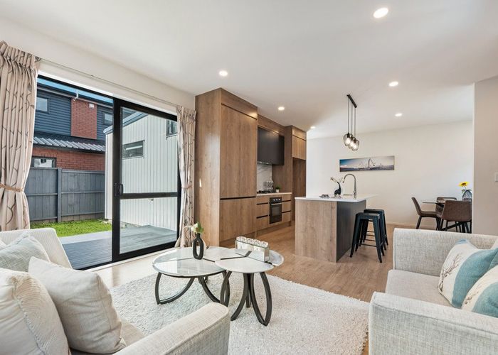  at 718B Massey Road, Mangere, Manukau City, Auckland