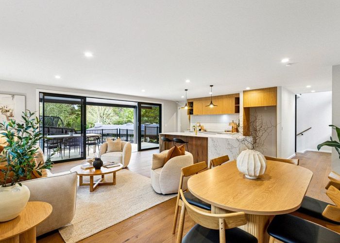  at 8 Kaihuia Lane, Oratia, Waitakere City, Auckland