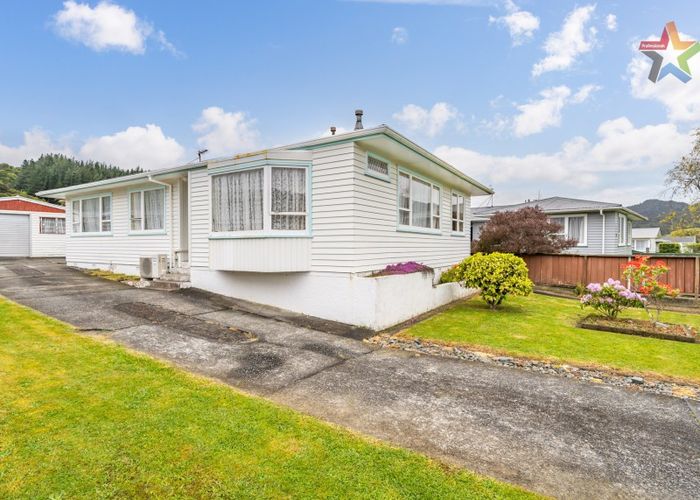  at 28 Momona Street, Wainuiomata, Lower Hutt