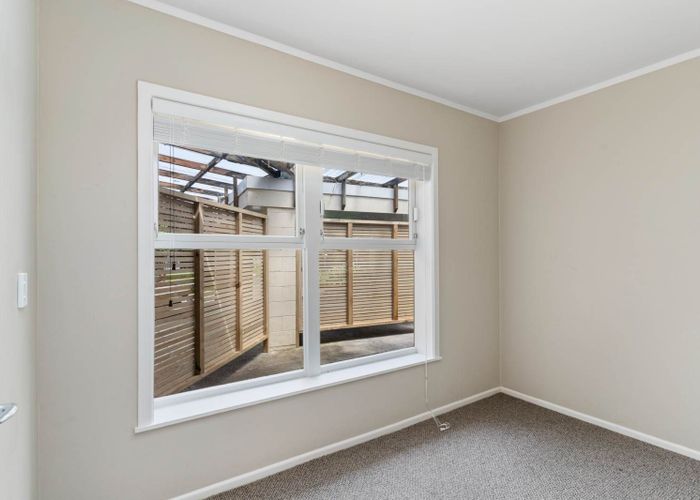  at 1/47 Castleford Street, Green Bay, Waitakere City, Auckland