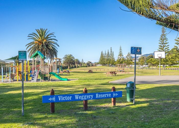 at 38 Queens Road, Waikanae Beach, Kapiti Coast, Wellington