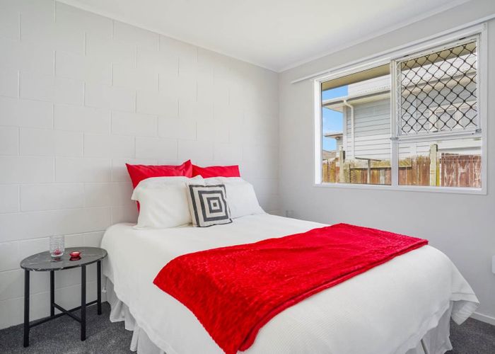  at 1/42 Kenderdine Road, Papatoetoe, Manukau City, Auckland