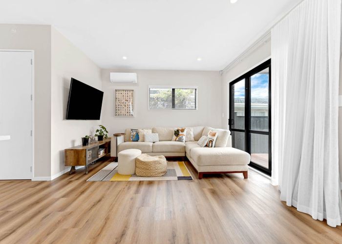  at 7/10 Newington Road, Henderson, Waitakere City, Auckland