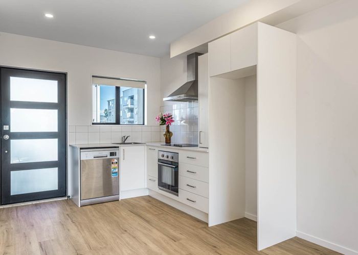  at 13 Eileen Newey Place, Henderson, Waitakere City, Auckland