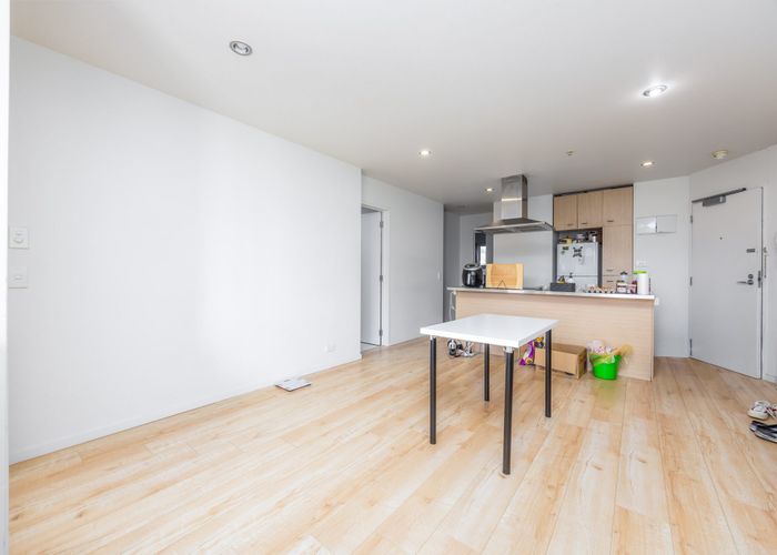  at 305/8 Ronayne Street, Auckland Central, Auckland