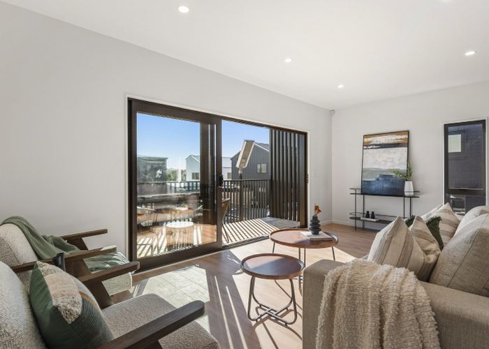  at 6 Koinaki Road, Stonefields, Auckland City, Auckland