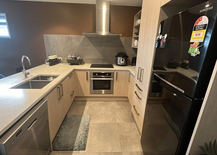  at 44  Horoeka Street, Avonhead, Christchurch City, Canterbury