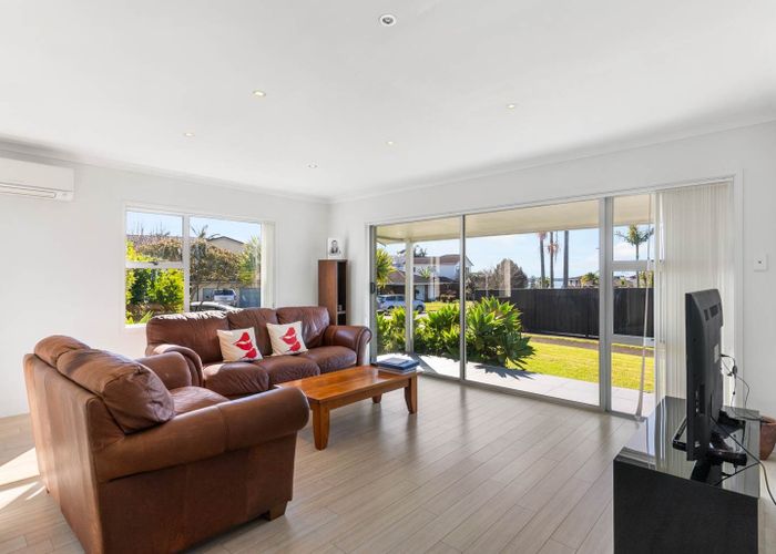  at 16 Fielding Crescent, Farm Cove, Auckland
