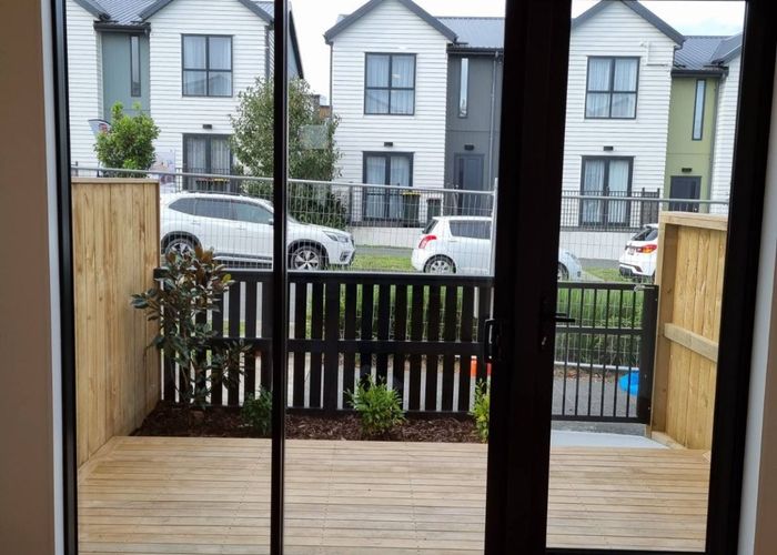 at 17 Mahalo Avenue, Wiri, Manukau City, Auckland
