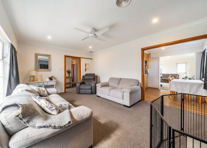 at 11 Henry Street, Ebdentown, Upper Hutt
