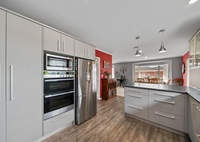  at 33 Heta Road, Highlands Park, New Plymouth, Taranaki
