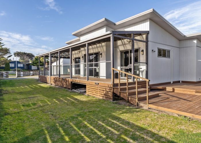  at 12 Alan Lindsay Avenue, Waitarere Beach, Levin