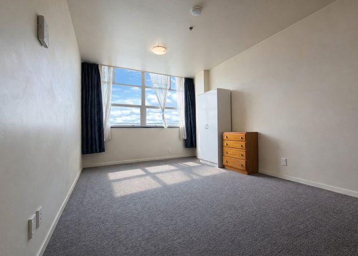  at 302/5 Andrews Ave , Lower Hutt, Lower Hutt, Wellington