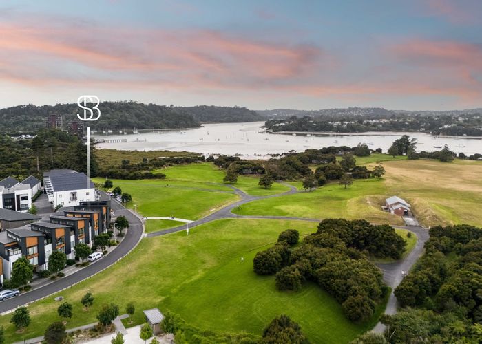  at 16 Catalina Bay Drive, Hobsonville, Waitakere City, Auckland