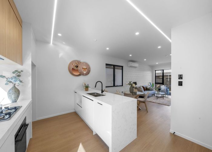  at 5/32 Bradbury Road, Botany Downs, Manukau City, Auckland