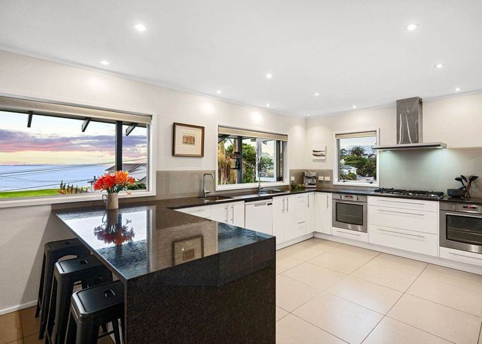  at 4 Claude Road, Stanmore Bay, Whangaparaoa