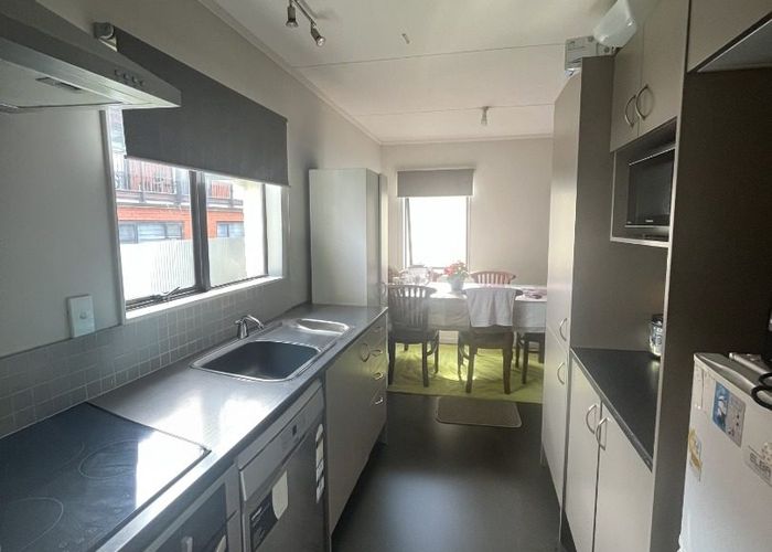  at 9 Edgewater Drive, Pakuranga, Manukau City, Auckland
