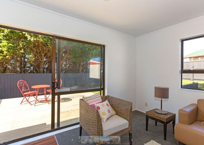  at 6B Mossburn Grove, Kelson, Lower Hutt, Wellington