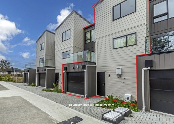  at 126 Kervil Avenue, Te Atatu Peninsula, Waitakere City, Auckland
