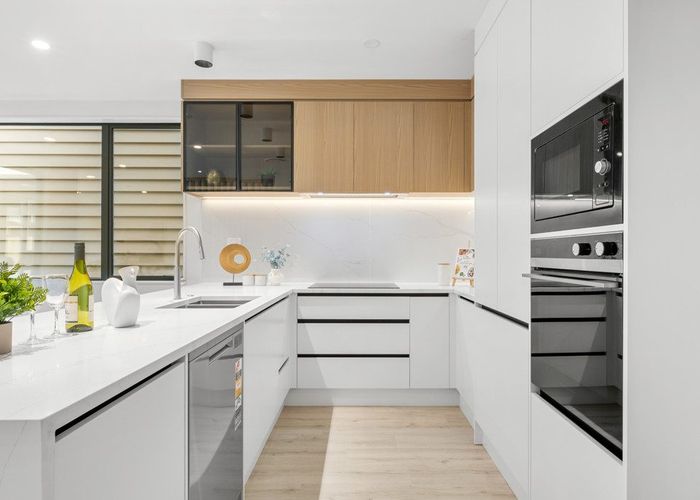  at 102B Te Oneroa Way, Long Bay, North Shore City, Auckland