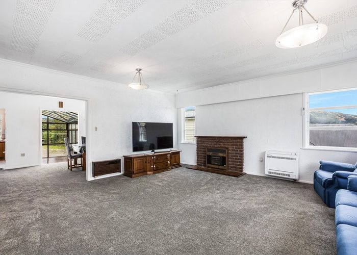  at 32 Raroa Terrace, Tawa, Wellington, Wellington