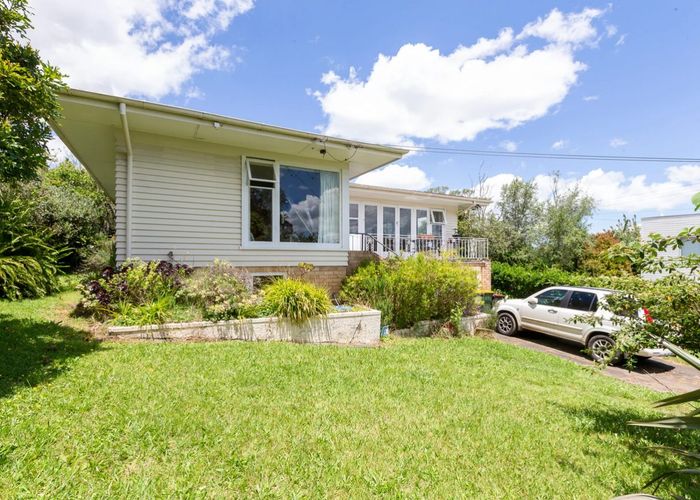 at 8 Pukerangi Crescent, Ellerslie, Auckland