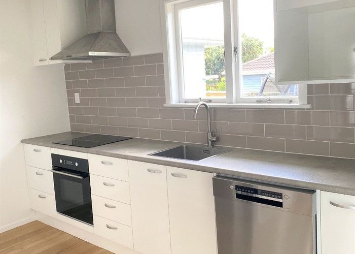  at 100 Triangle Road, Massey, Waitakere City, Auckland