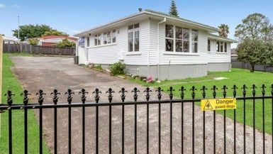  at 56 Kemble Close, Mangere, Auckland