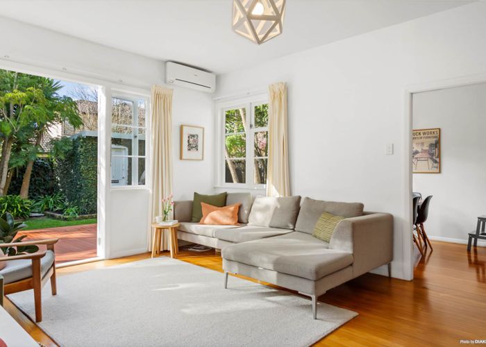  at 9 Beatrix Street, Avondale, Auckland
