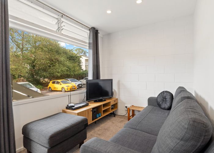  at 2/30 Bellevue Road, Mount Eden, Auckland City, Auckland